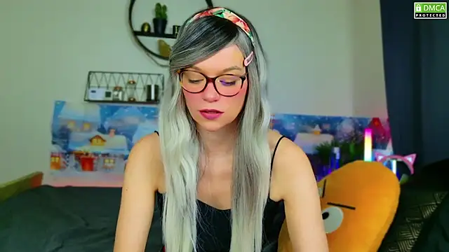 Kittychatte online show from 12-26-24, 08:28