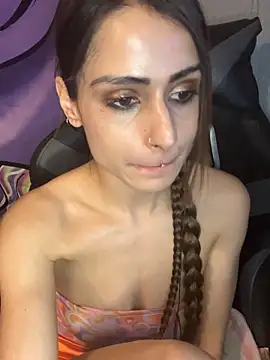 LaPetitechienne1 online show from 01-01-25, 02:41