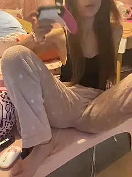 LaPetitechienne1 online show from 03-15-25, 07:27