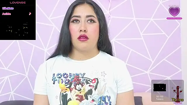 Snapshot of altheamoore chatting on 11-10-25, 10:31 altheamoore online show from 11-10-25, 10:31