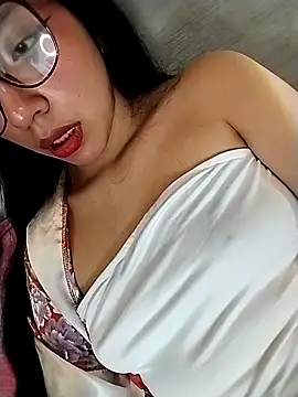 Snapshot of Umaru_uwu chatting on 03-12-26, 03:34 Umaru uwu online show from 03-12-26, 03:34