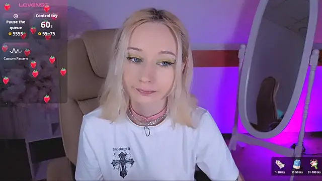 Snapshot of Katia_Kim chatting on 11-11-25, 06:35 Katia Kim online show from 11-11-25, 06:35