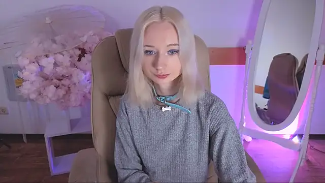 Snapshot of Katia_Kim chatting on 11-15-25, 06:22 Katia Kim online show from 11-15-25, 06:22