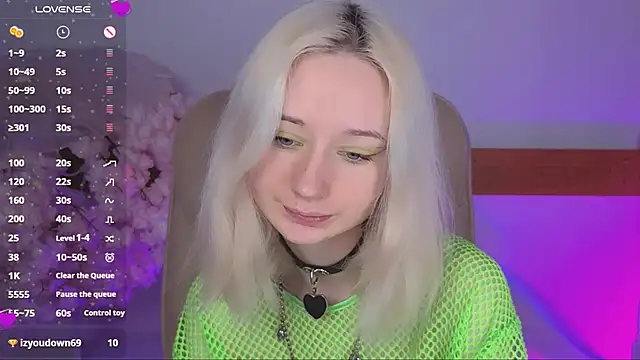 Snapshot of Katia_Kim chatting on 12-14-25, 06:19 Katia Kim online show from 12-14-25, 06:19