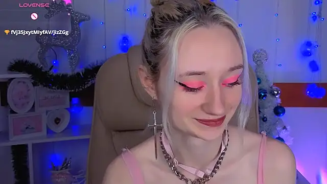 Snapshot of Katia_Kim chatting on 12-23-25, 06:22 Katia Kim online show from 12-23-25, 06:22