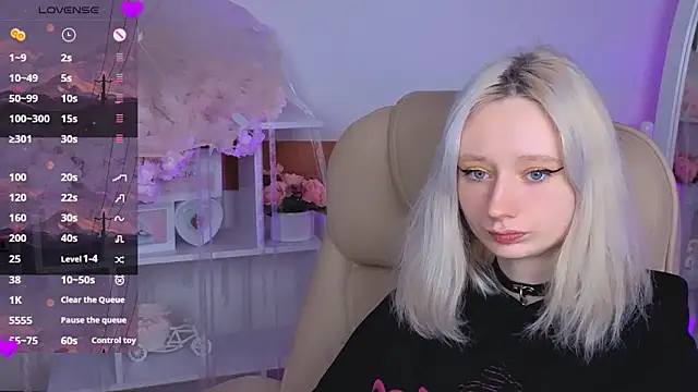 Snapshot of Katia_Kim chatting on 02-12-26, 06:19 Katia Kim online show from 02-12-26, 06:19