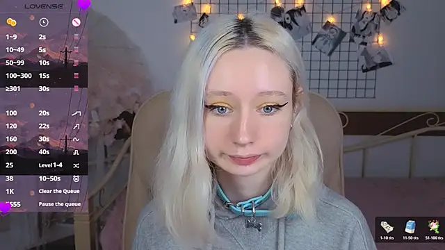 Snapshot of Katia_Kim chatting on 02-14-26, 06:54 Katia Kim online show from 02-14-26, 06:54