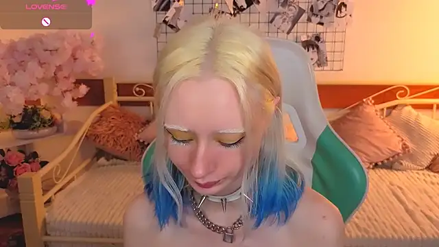 Snapshot of Katia_Kim chatting on 02-20-26, 06:26 Katia Kim online show from 02-20-26, 06:26