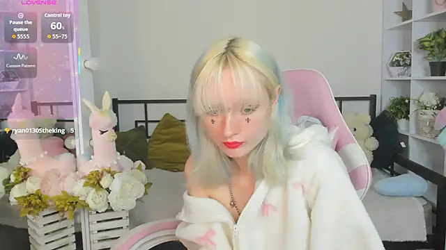 Katia Kim online show from 05-04-26, 05:31