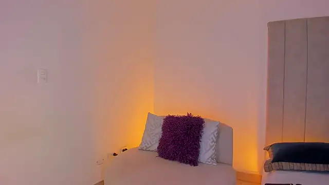 luisah  online show from 07-11-26, 08:22