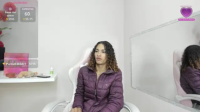 Snapshot of StefanyMiler chatting on 02-14-25, 08:42 StefanyMiler online show from 02-14-25, 08:42
