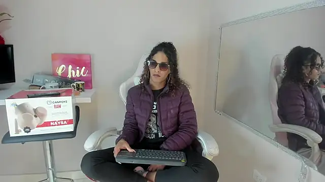 Snapshot of StefanyMiler chatting on 03-20-25, 06:30 StefanyMiler online show from 03-20-25, 06:30