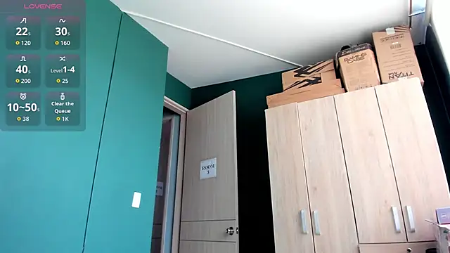 StefanyMiler online show from 10-31-25, 06:31