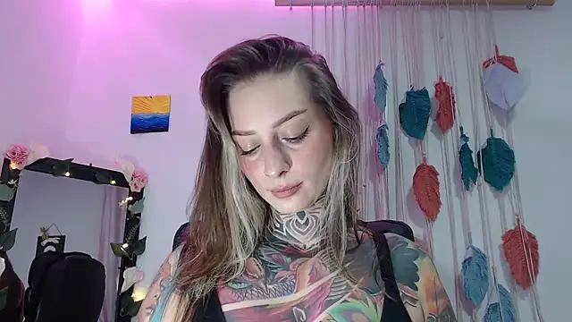 Snapshot of agatha_ink3 chatting on 02-08-25, 04:47 agatha ink3 online show from 02-08-25, 04:47