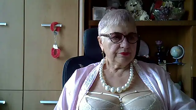 Snapshot of SweetCherry27 chatting on 09-25-25, 05:22 SweetCherry27 online show from 09-25-25, 05:22