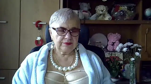 Snapshot of SweetCherry27 chatting on 10-09-25, 07:06 SweetCherry27 online show from 10-09-25, 07:06