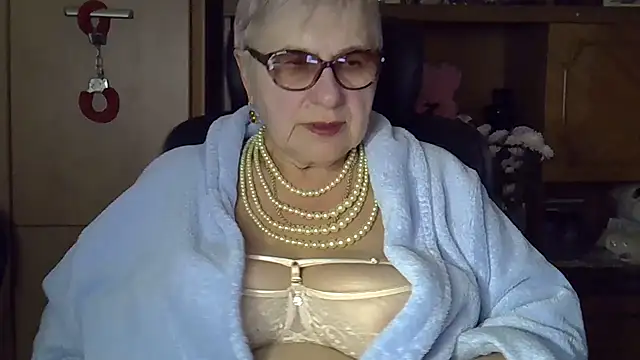 Snapshot of SweetCherry27 chatting on 10-13-25, 04:51 SweetCherry27 online show from 10-13-25, 04:51