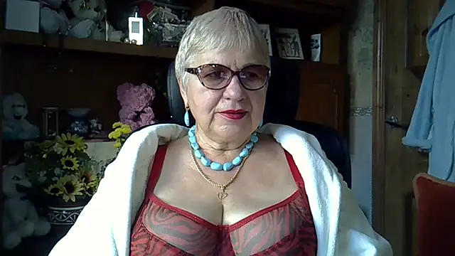 Snapshot of SweetCherry27 chatting on 10-31-25, 05:41 SweetCherry27 online show from 10-31-25, 05:41