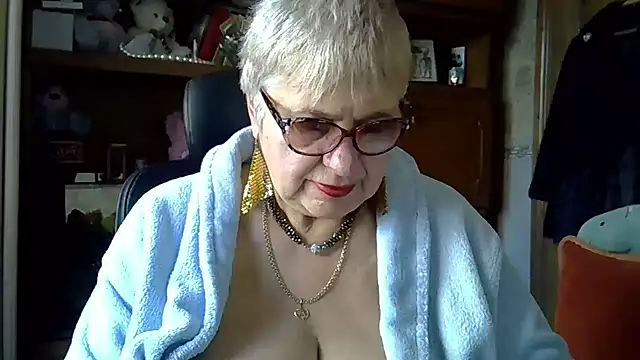 Snapshot of SweetCherry27 chatting on 11-14-25, 06:23 SweetCherry27 online show from 11-14-25, 06:23