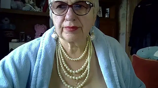 Snapshot of SweetCherry27 chatting on 11-15-25, 07:16 SweetCherry27 online show from 11-15-25, 07:16