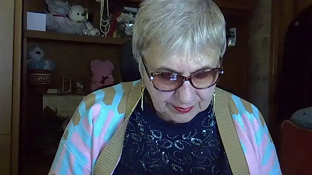 Snapshot of SweetCherry27 chatting on 11-18-25, 02:54 SweetCherry27 online show from 11-18-25, 02:54