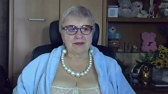 Snapshot of SweetCherry27 chatting on 11-24-25, 06:35 SweetCherry27 online show from 11-24-25, 06:35