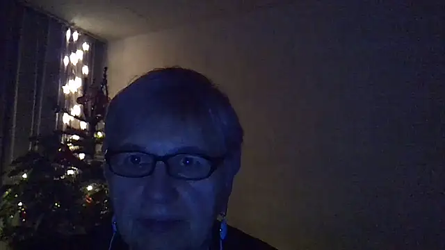 Snapshot of SweetCherry27 chatting on 01-09-26, 06:38 SweetCherry27 online show from 01-09-26, 06:38