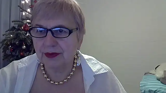Snapshot of SweetCherry27 chatting on 01-12-26, 07:24 SweetCherry27 online show from 01-12-26, 07:24