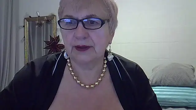Snapshot of SweetCherry27 chatting on 02-14-26, 04:09 SweetCherry27 online show from 02-14-26, 04:09