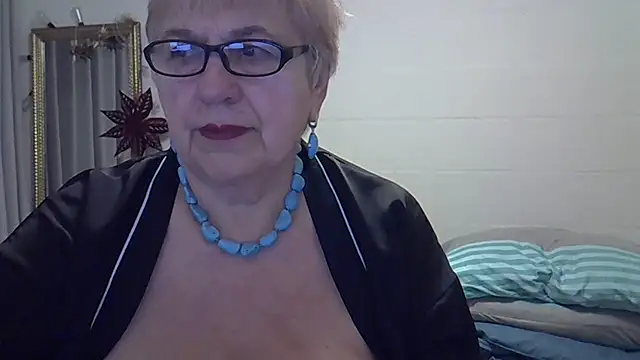 Snapshot of SweetCherry27 chatting on 02-18-26, 05:36 SweetCherry27 online show from 02-18-26, 05:36