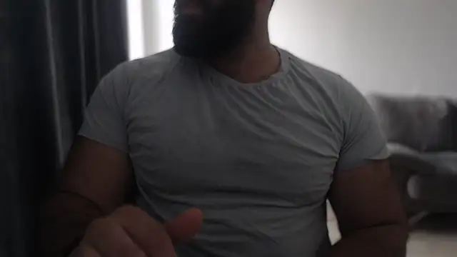 hugemachohandsome online show from 09-15-25, 08:03