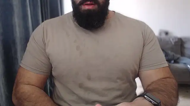 hugemachohandsome online show from 10-29-25, 08:27