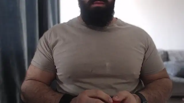 hugemachohandsome online show from 11-13-25, 09:19