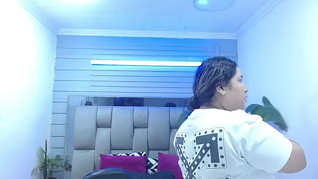 evelin zaens online show from 04-25-26, 04:04