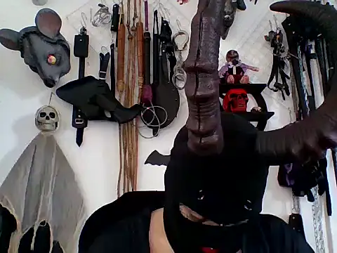 FeticheMacabre online show from 05-01-26, 04:00