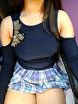 Snapshot of Aditi_1 chatting on 09-09-25, 02:33 Aditi 1 online show from 09-09-25, 02:33