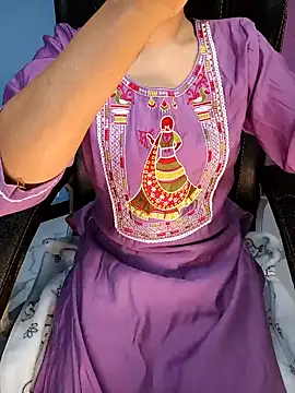 Snapshot of Aditi_1 chatting on 10-30-25, 02:02 Aditi 1 online show from 10-30-25, 02:02