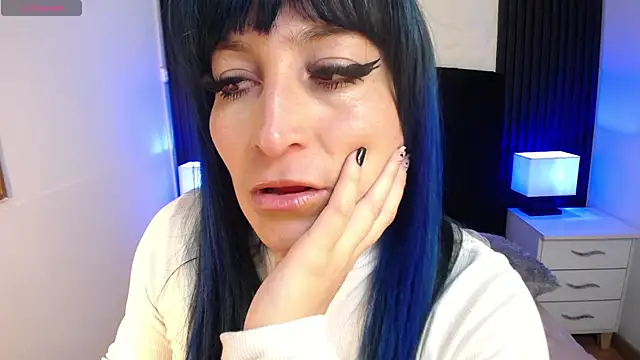 alicia moom online show from 09-24-25, 07:17