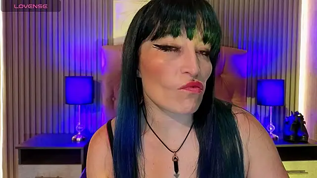 alicia moom online show from 06-20-26, 08:33
