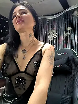 KikiXRed online show from 02-04-25, 10:43