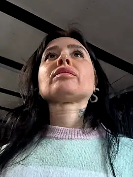 KikiXRed online show from 03-19-25, 03:19