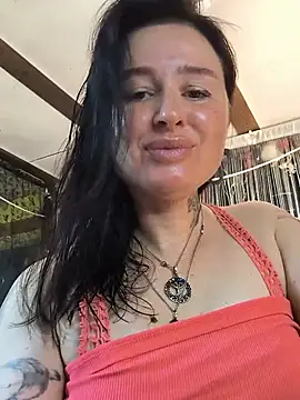 KikiXRed online show from 08-06-26, 07:32