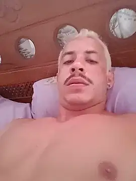 MachoScorpionCaralho online show from 01-03-25, 06:57