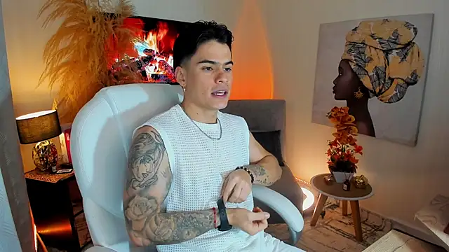 Matias Murrier online show from 12-21-25, 12:34