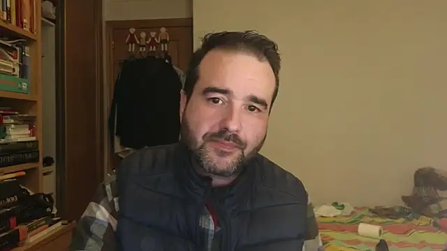 curiosillo83 online show from 11-20-25, 03:45