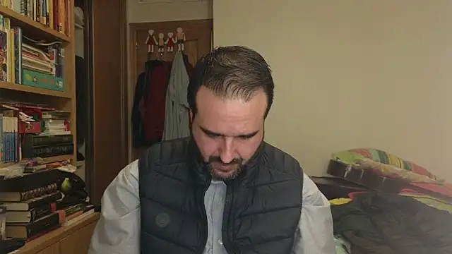 curiosillo83 online show from 02-04-26, 06:36