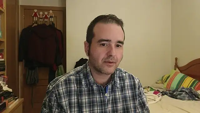 curiosillo83 online show from 04-22-26, 07:48