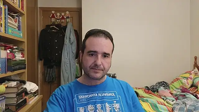 curiosillo83 online show from 04-29-26, 09:13