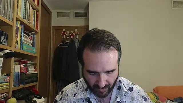 curiosillo83 online show from 07-21-26, 01:46