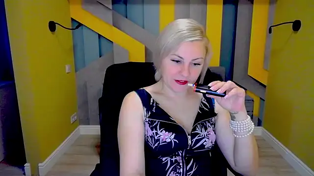 Snapshot of Candy_Long chatting on 12-03-24, 06:26 Candy Long online show from 12-03-24, 06:26